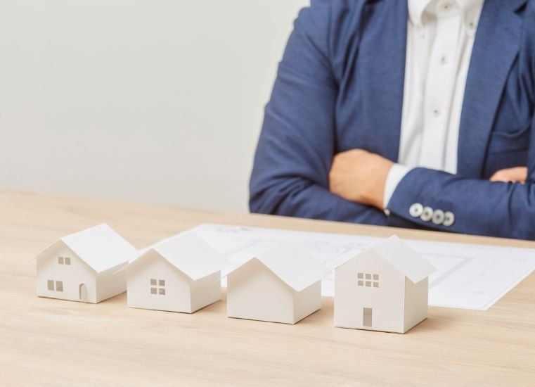 Evaluación de propiedad durante visita previa