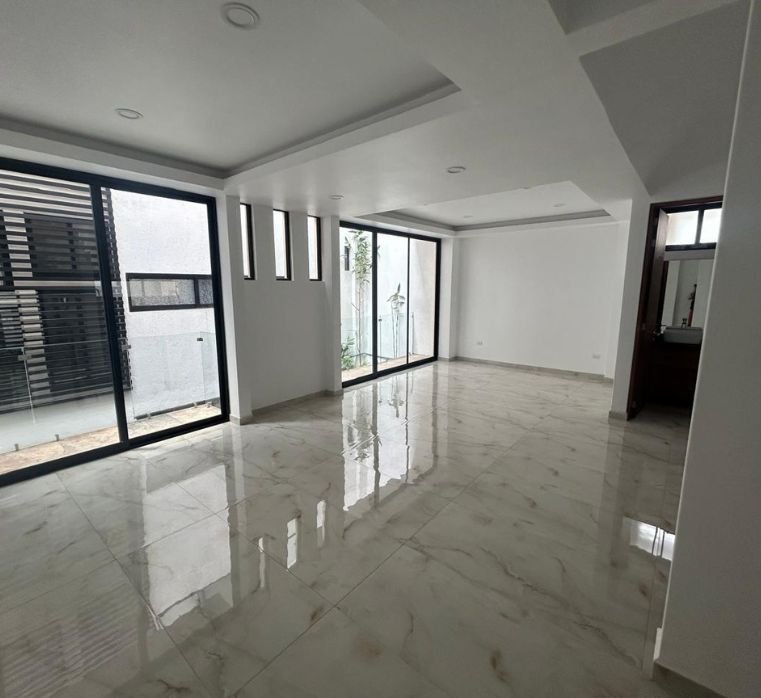 Residencia moderna en Martín Mendalde 1342